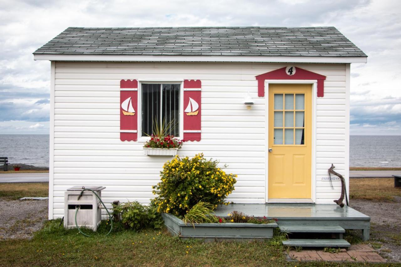 Les Cabines Du Phare Rimouski Exterior photo