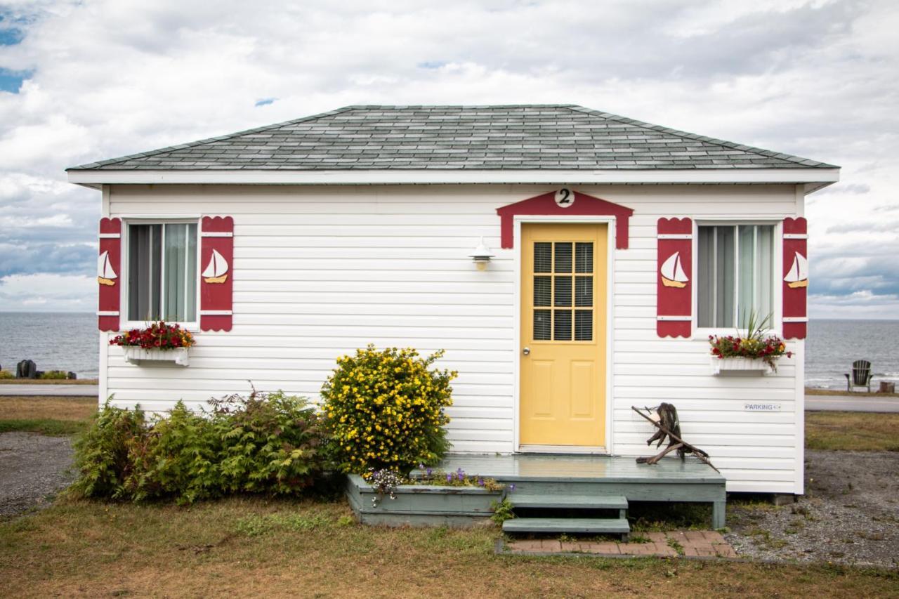 Les Cabines Du Phare Rimouski Exterior photo
