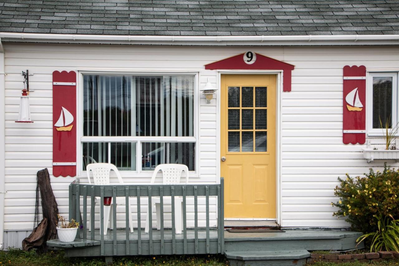Les Cabines Du Phare Rimouski Exterior photo