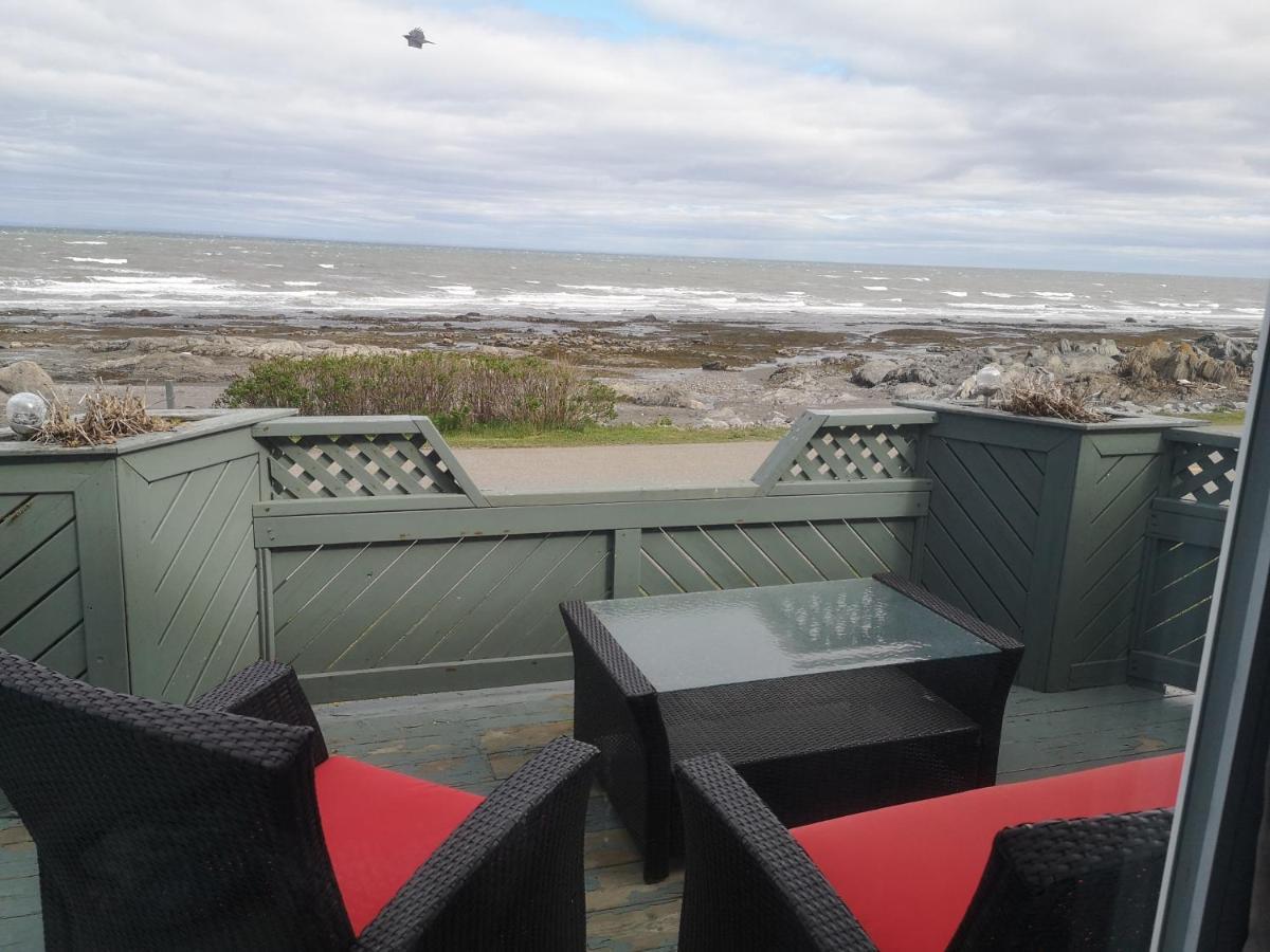 Les Cabines Du Phare Rimouski Exterior photo