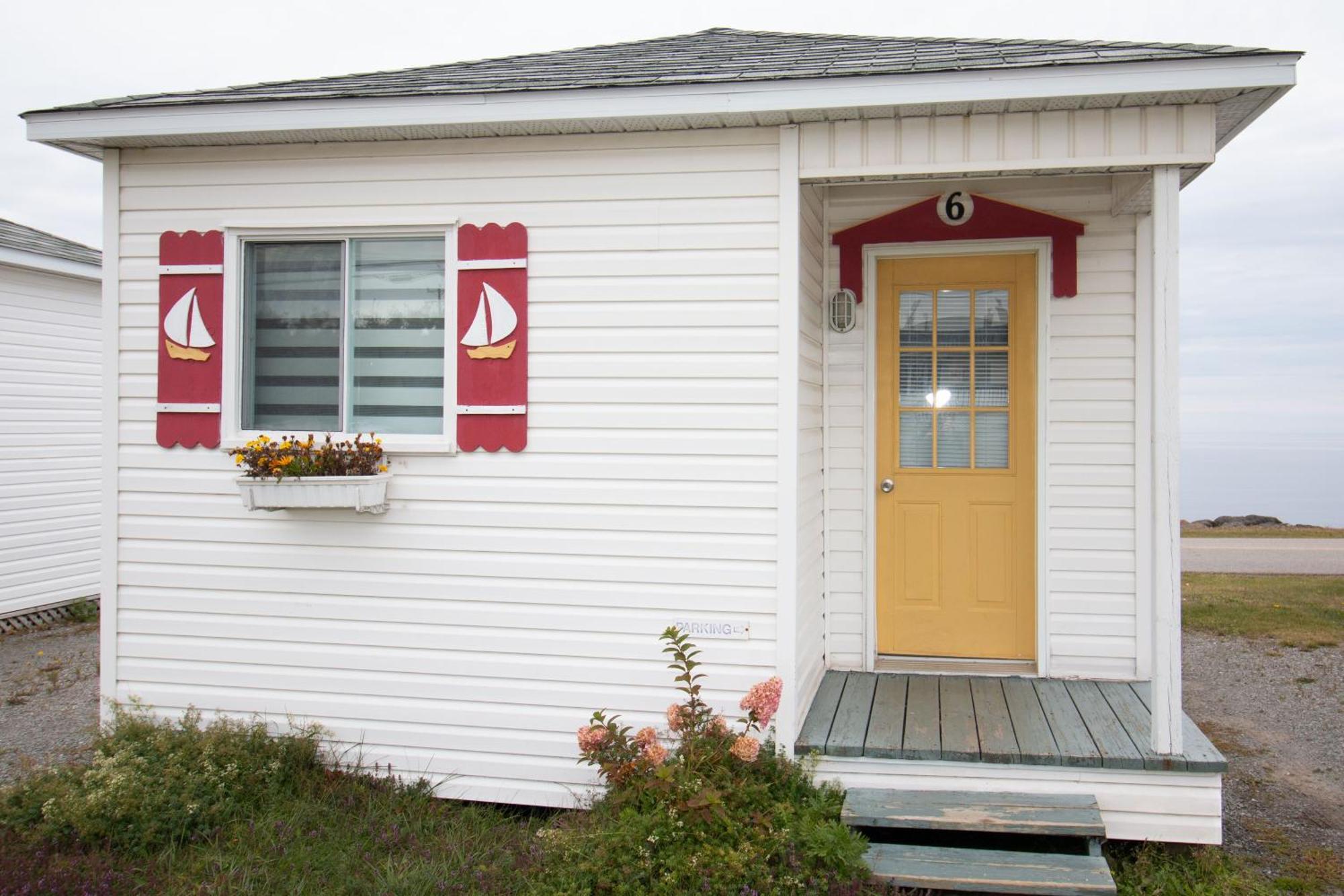 Les Cabines Du Phare Rimouski Exterior photo